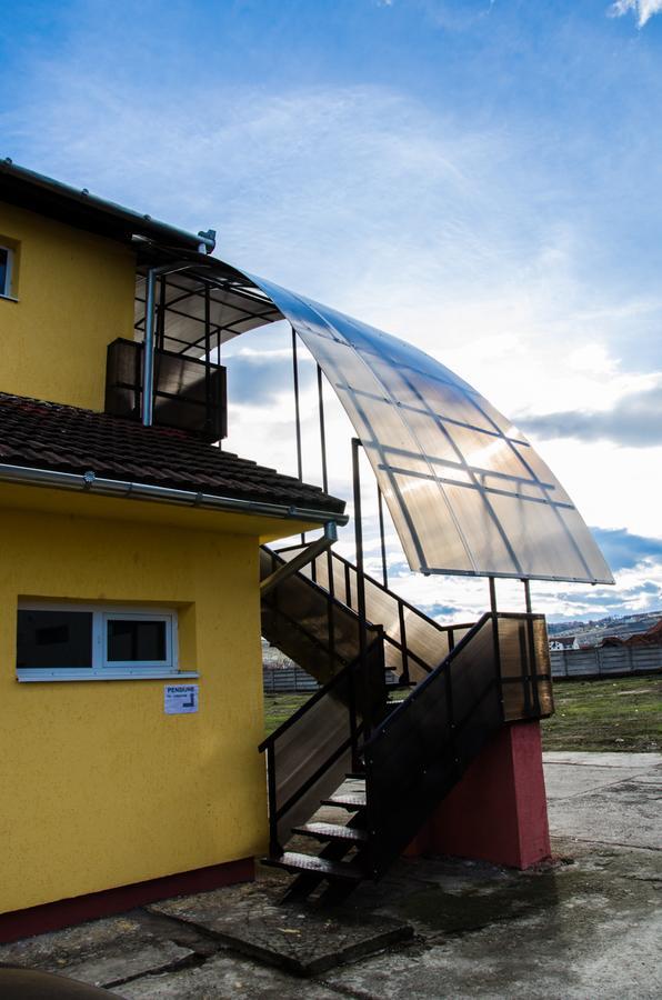 Pensiunea Georgibel Deva Exterior foto